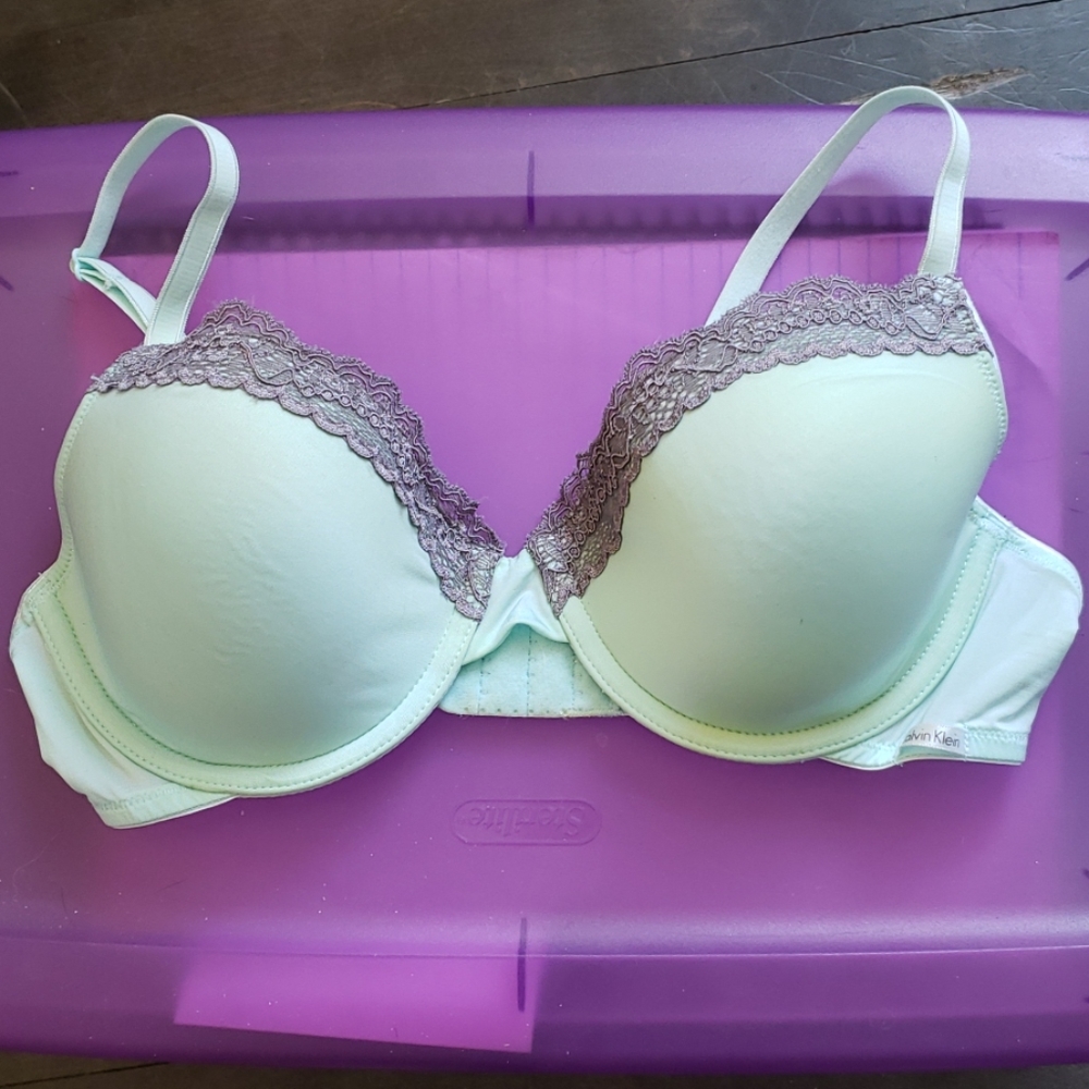 Calvin Klein t-shirt  bra